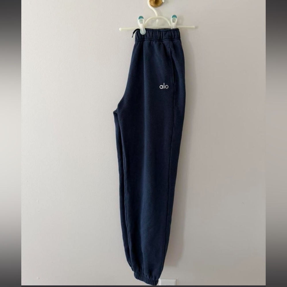 ALO navy blue joggers - size xs - excellent condition